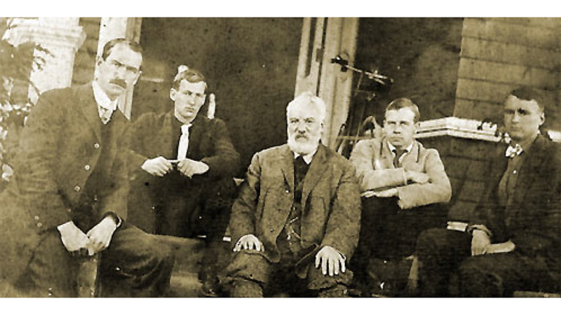 Illustration for article titled The Man Who Invented The Telephone Was A Secret Speed Freak